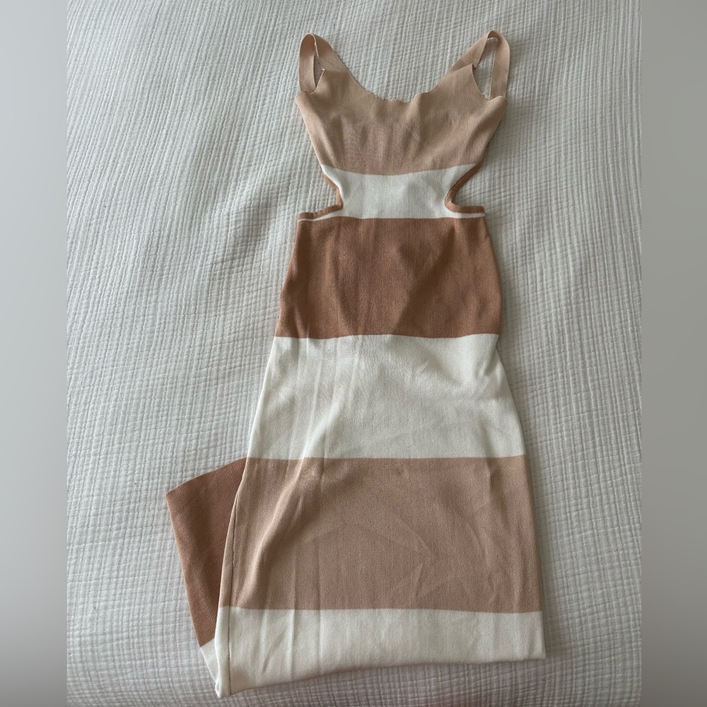 Amazon Tan and Cream Bodycon Dress Sleeveless Scoop Neck